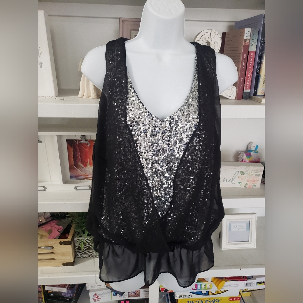 Sequin V Neck Sleeveless Top
